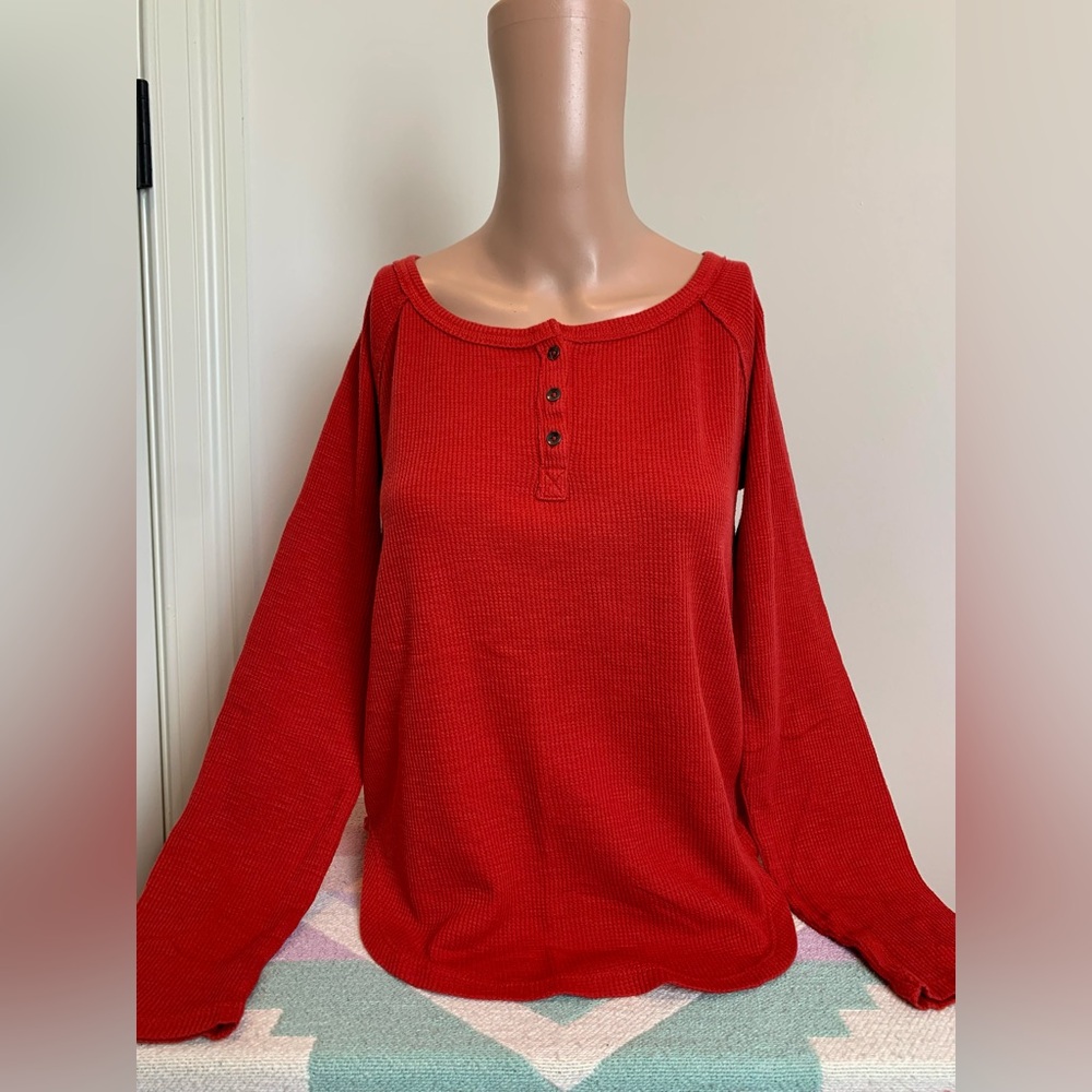 SO red thermal henley top